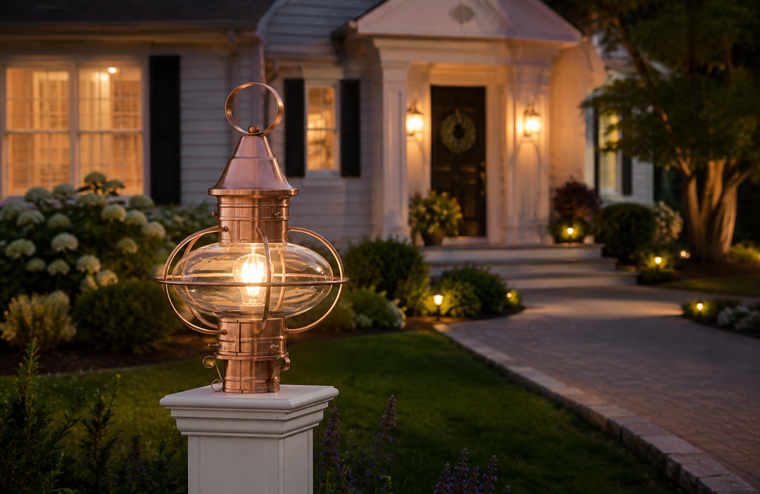 Lanterns & Lamp Posts