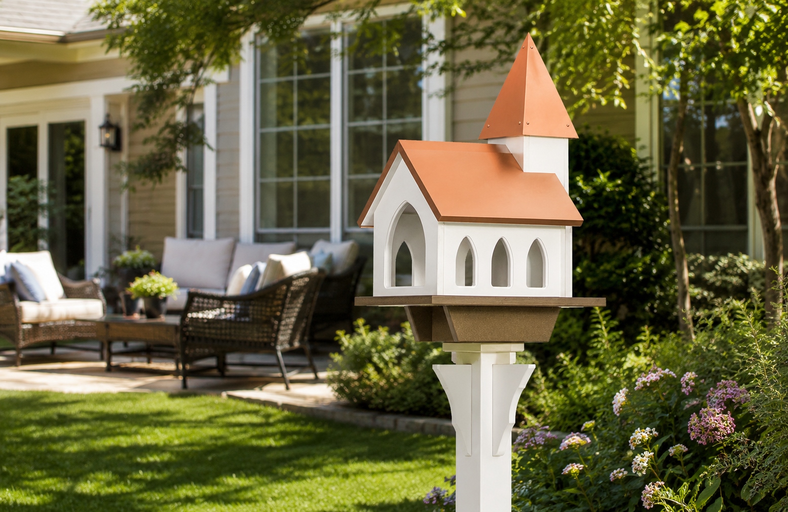 Birdhouses & Feeders